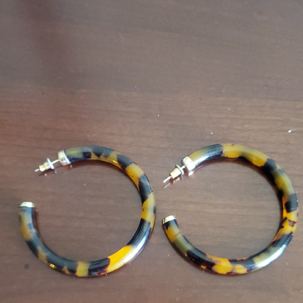 Tortoise Shell Hoop Earrings